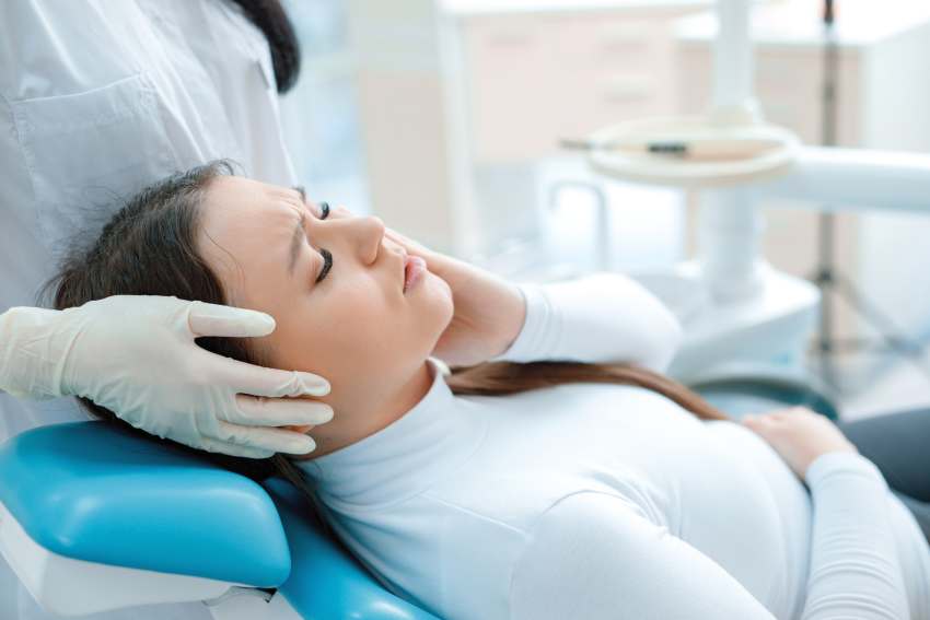 DentalX Downsview Dental Clinic/ Trusted Dentist signs you need to remove wisdom teeth